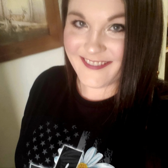 Meet your Posher, Debra - Picture 3 of 15